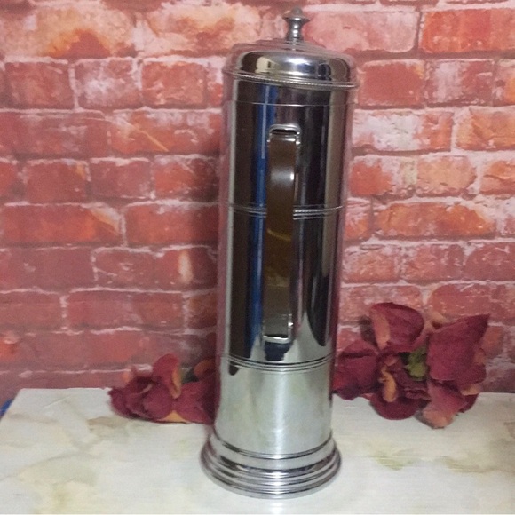 Antique 1939s Art Deco Bakelite Handle Chrome Cocktail Shaker - Picture 3 of 10